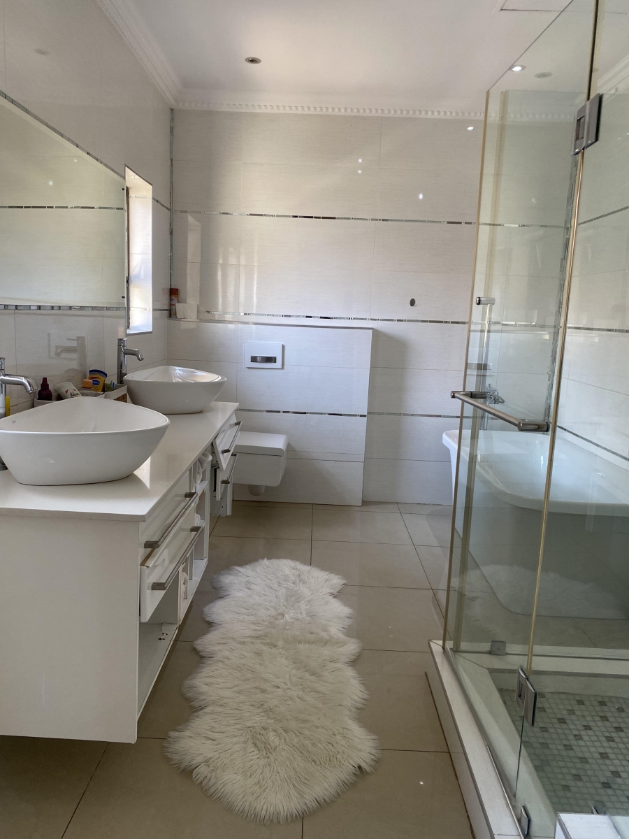 4 Bedroom Property for Sale in Xanadu Eco Park North West